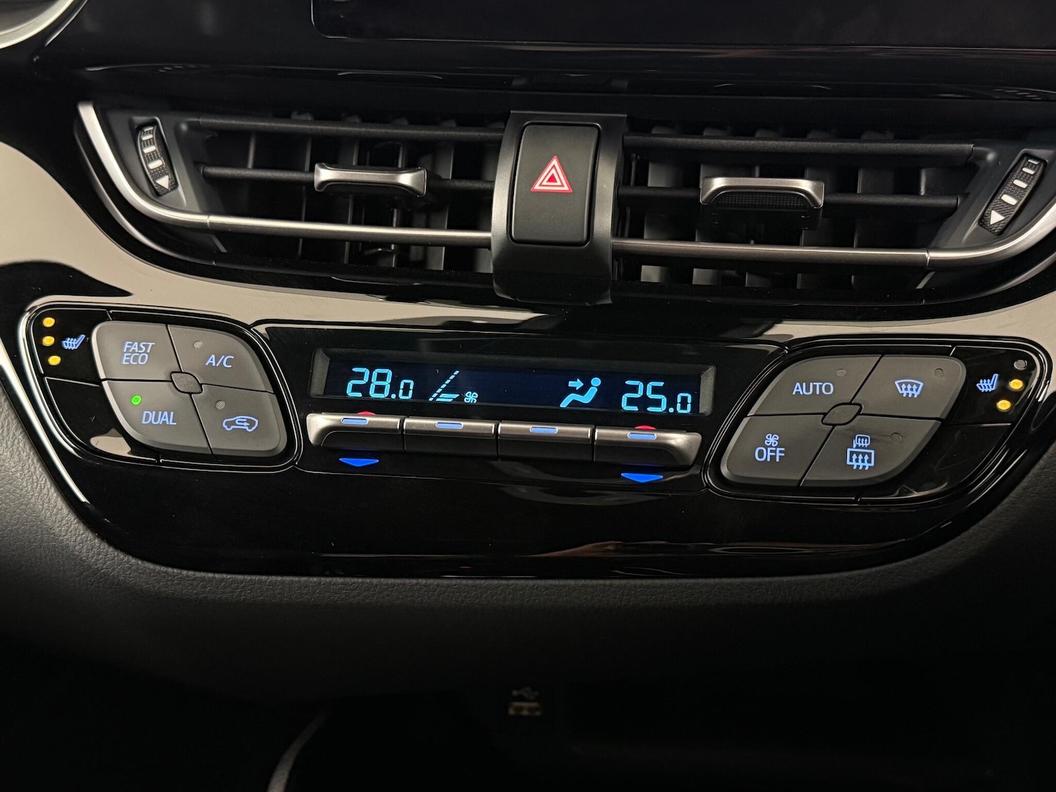 Used Toyota C-HR for sale - 76468095: Photo 41