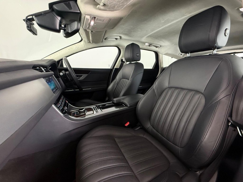 Used Jaguar XF 2019 for sale - 76323355: Photo 15