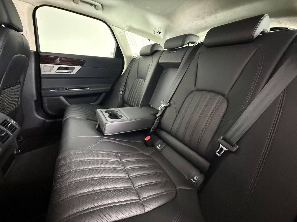 Used Jaguar XF 2019 for sale - 76323355: Photo 17