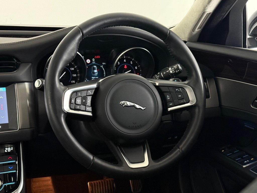 Used Jaguar XF 2019 for sale - 76323355: Photo 21