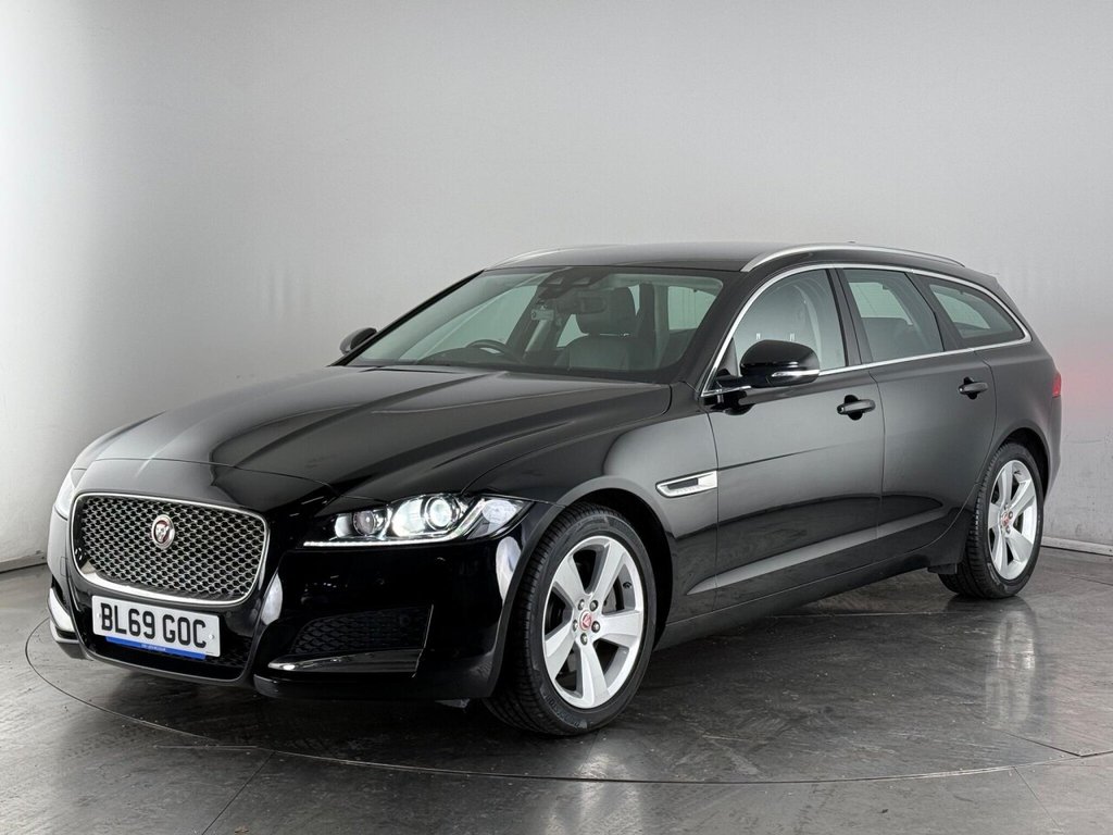 Used Jaguar XF 2019 for sale - 76323355: Photo 4