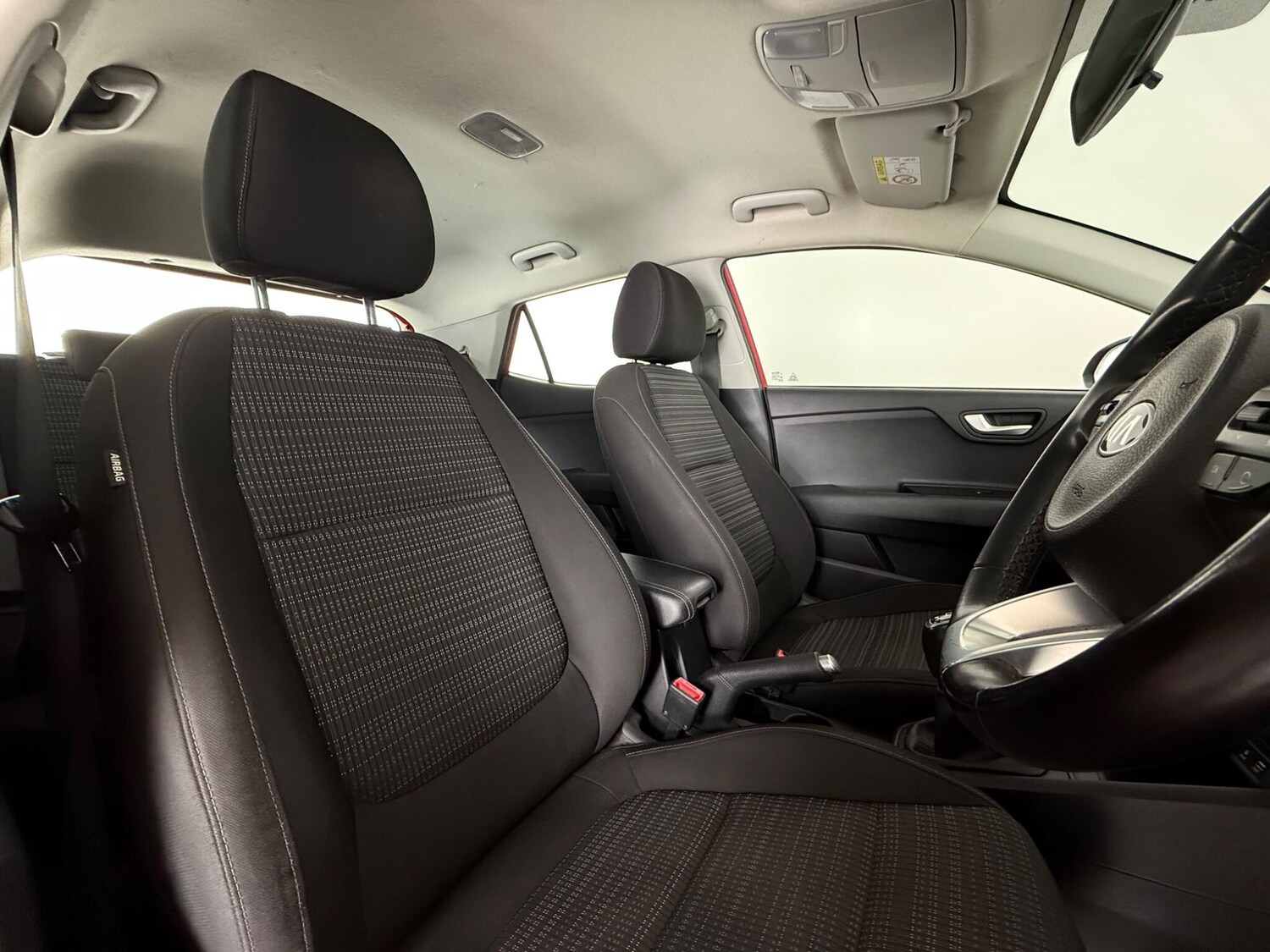 Used Kia Stonic 2019 for sale - 77744240: Photo 11