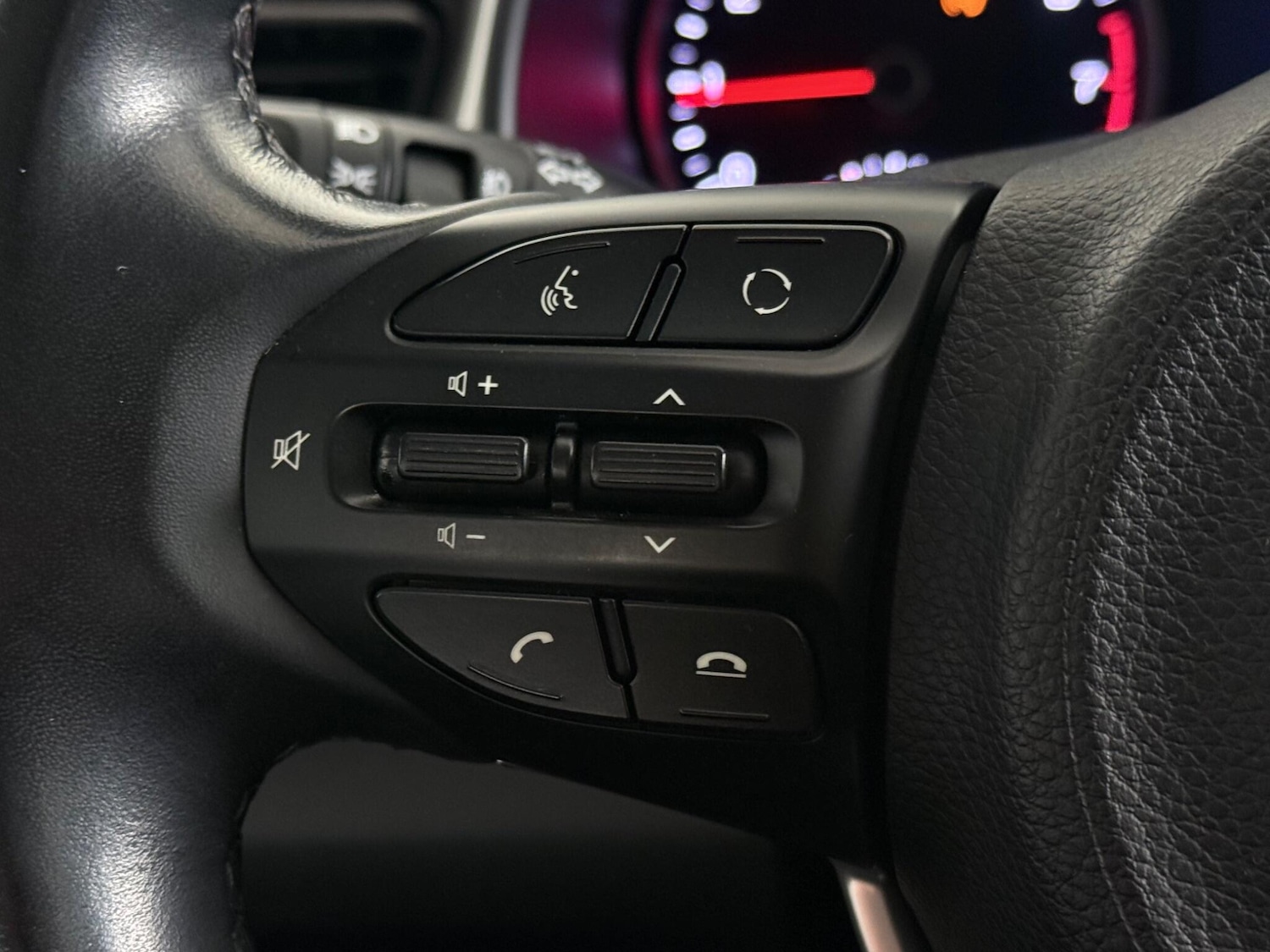 Used Kia Stonic 2019 for sale - 77744240: Photo 19