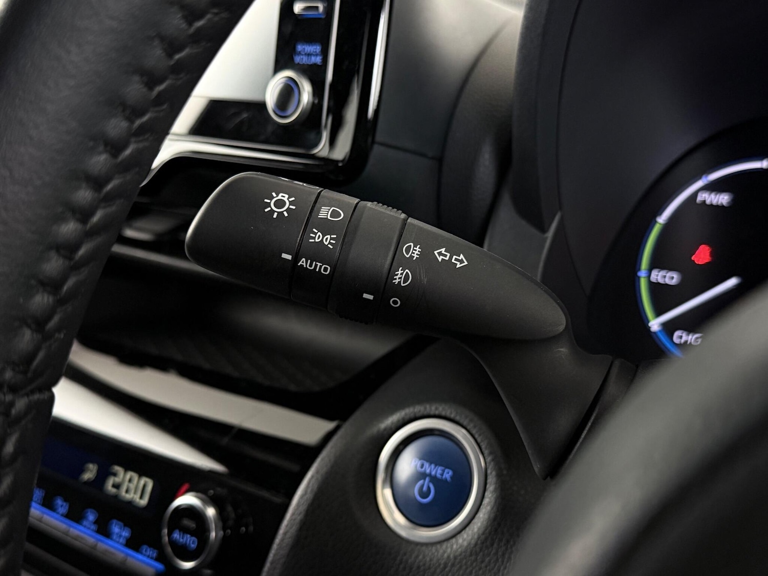 Used Toyota Yaris Cross for sale - 76468392: Photo 24