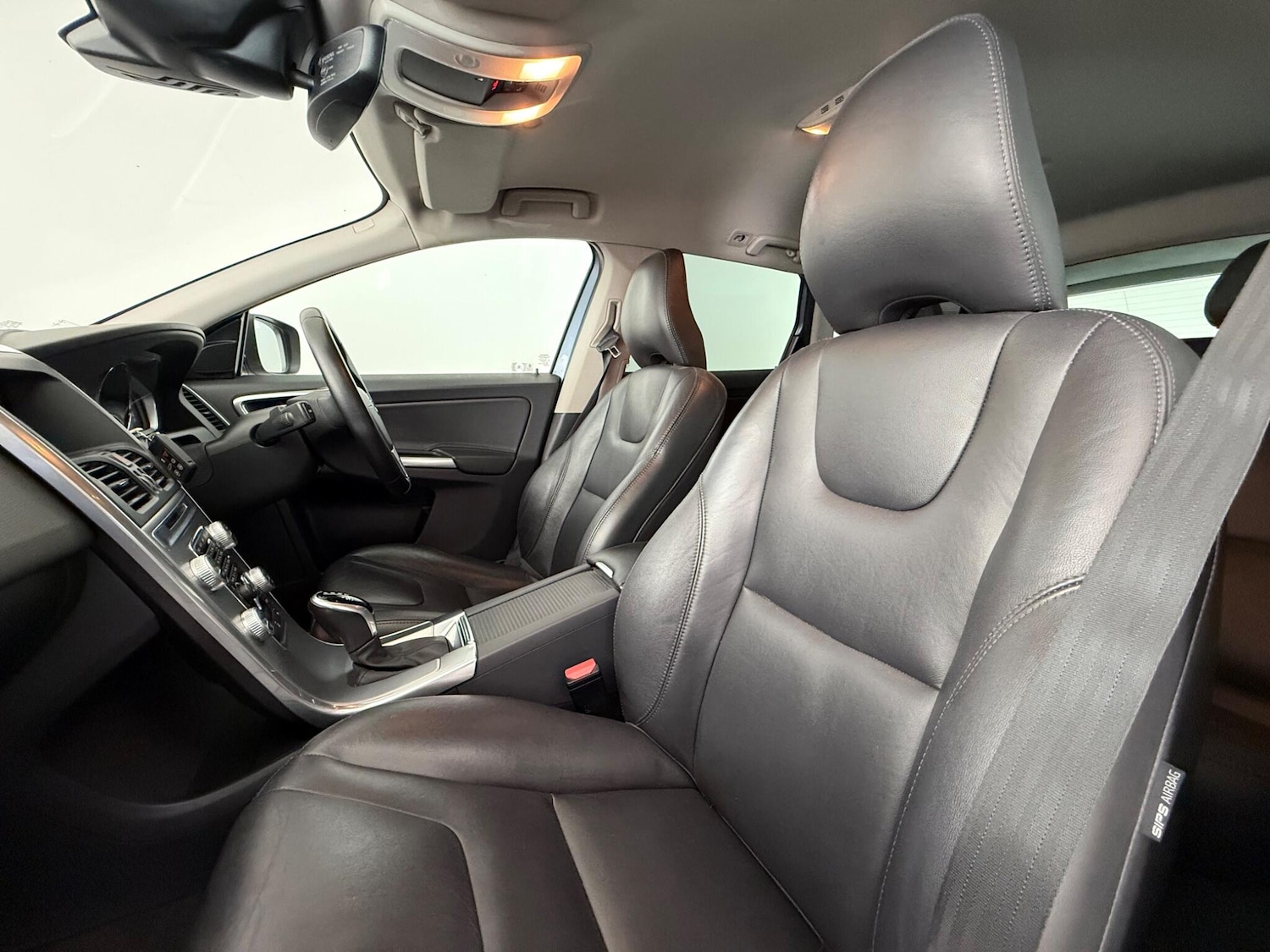 Used Volvo XC60 2017 for sale - 76549354: Photo 16