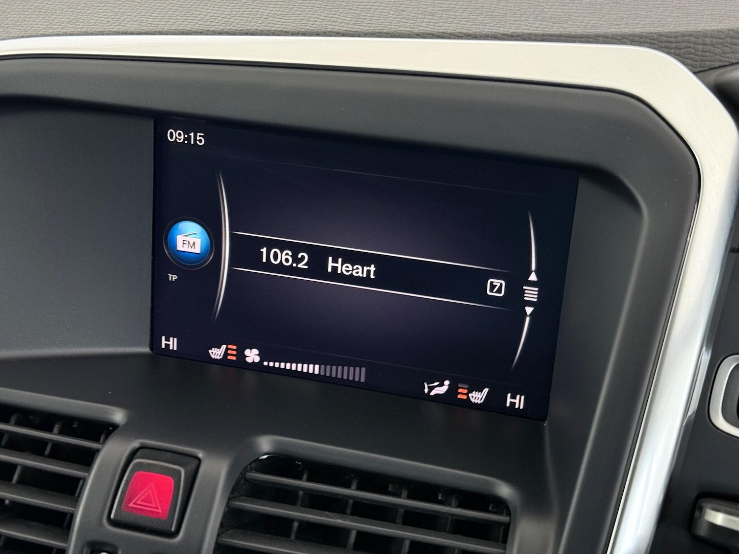 Used Volvo XC60 2017 for sale - 76549354: Photo 29