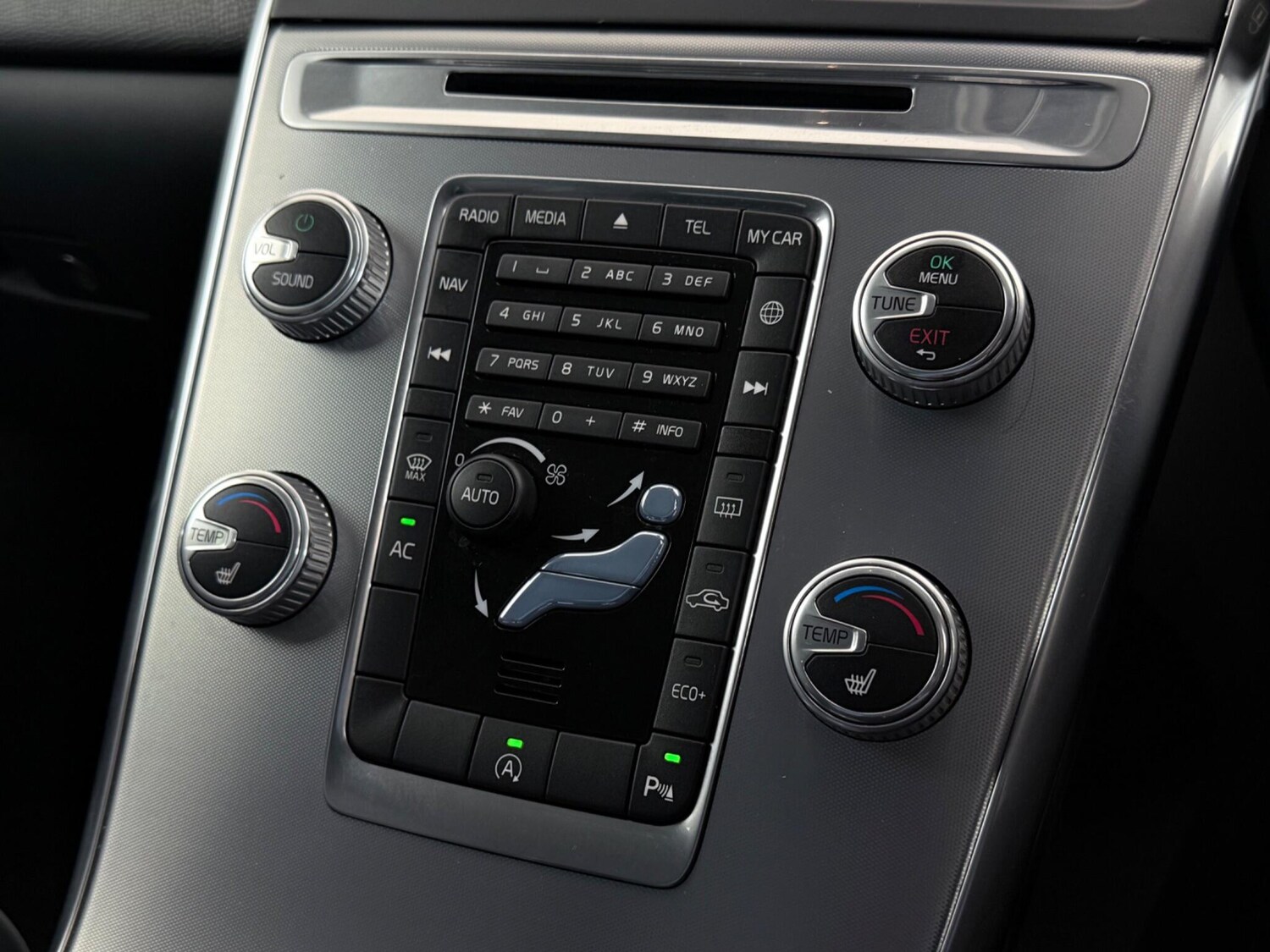 Used Volvo XC60 2017 for sale - 76549354: Photo 38