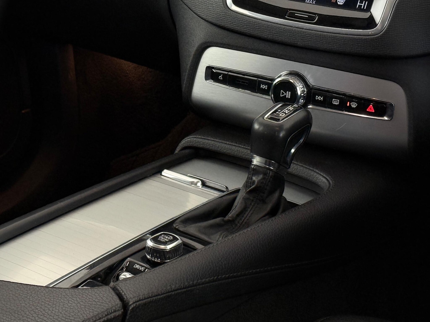 Used Volvo XC90 2018 for sale - 77181363: Photo 34