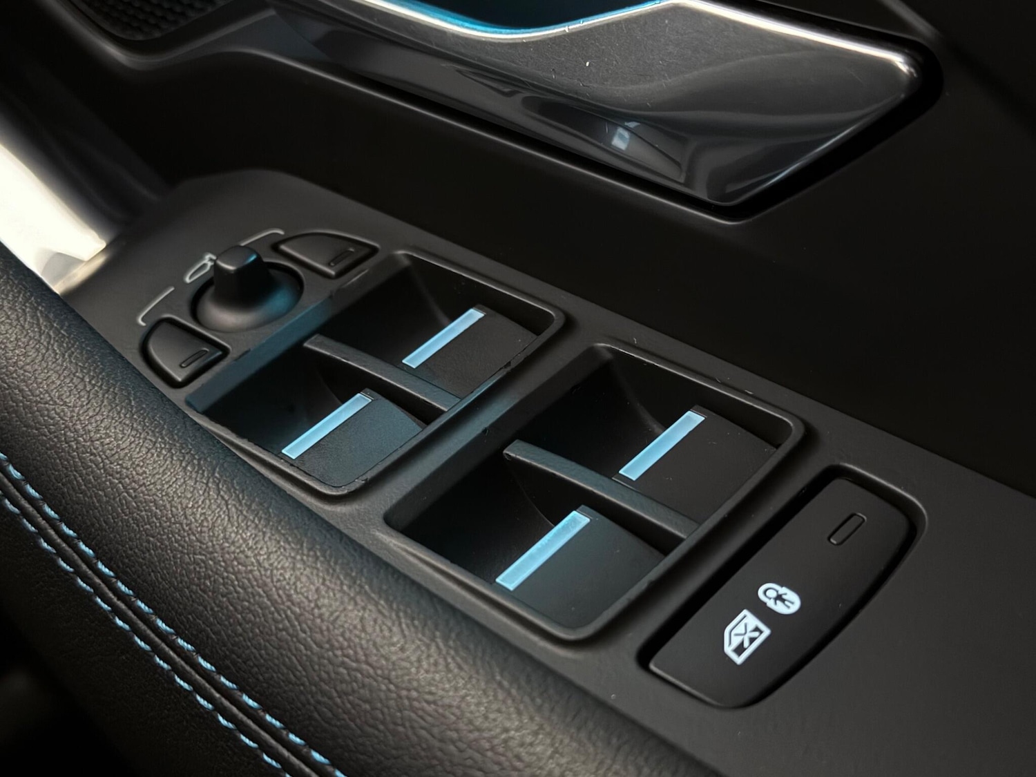 Used Jaguar E-Pace 2018 for sale - 77684468: Photo 31