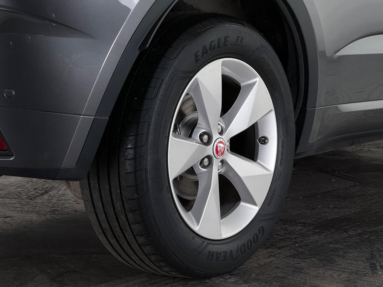 Used Jaguar E-Pace 2018 for sale - 77684468: Photo 8