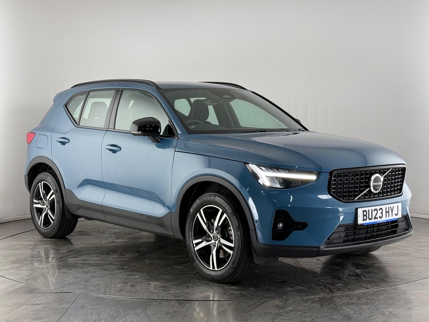 Used Volvo XC40 2023 for sale - 76936716: Photo 1