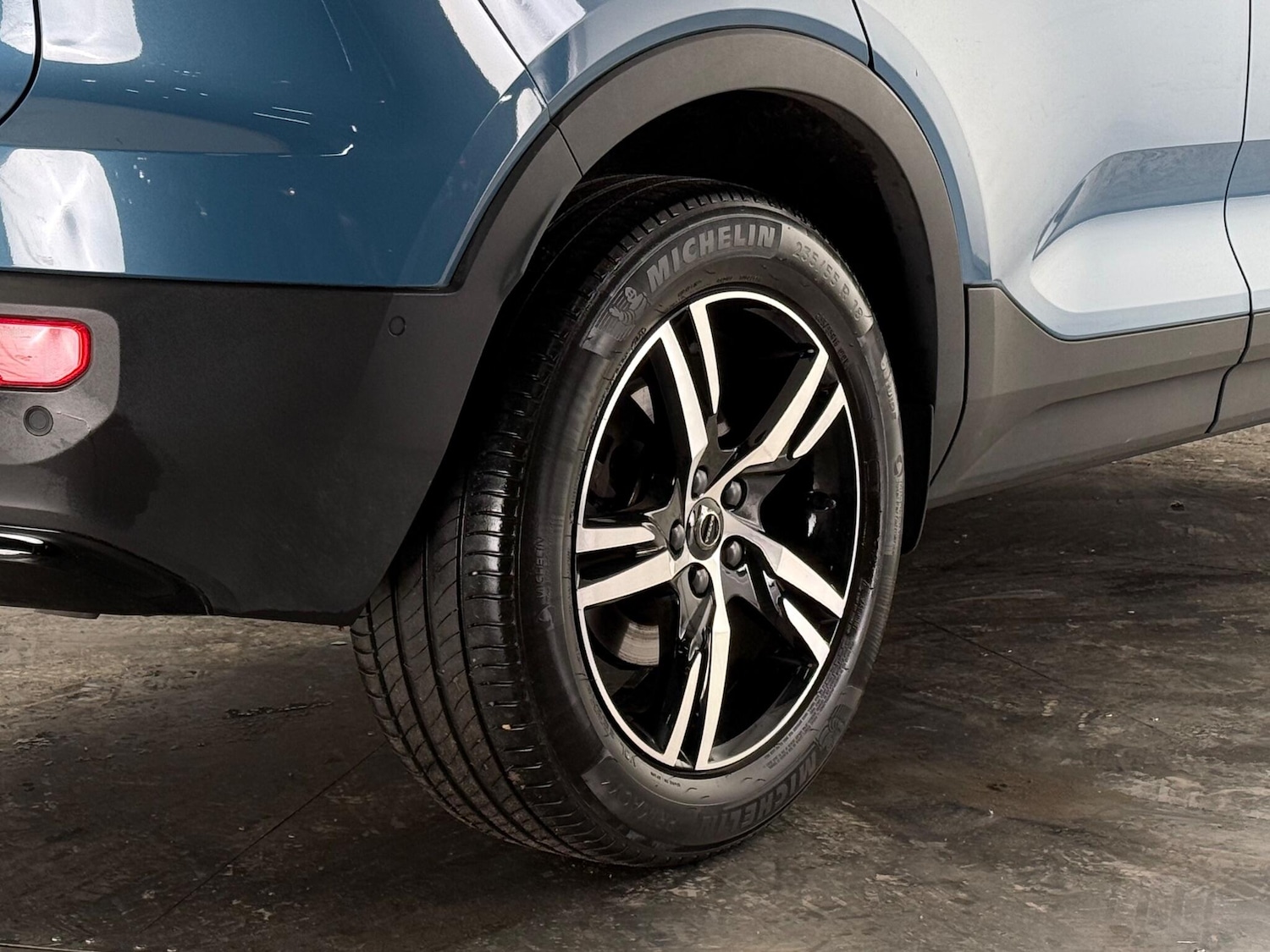 Used Volvo XC40 2023 for sale - 76936716: Photo 12