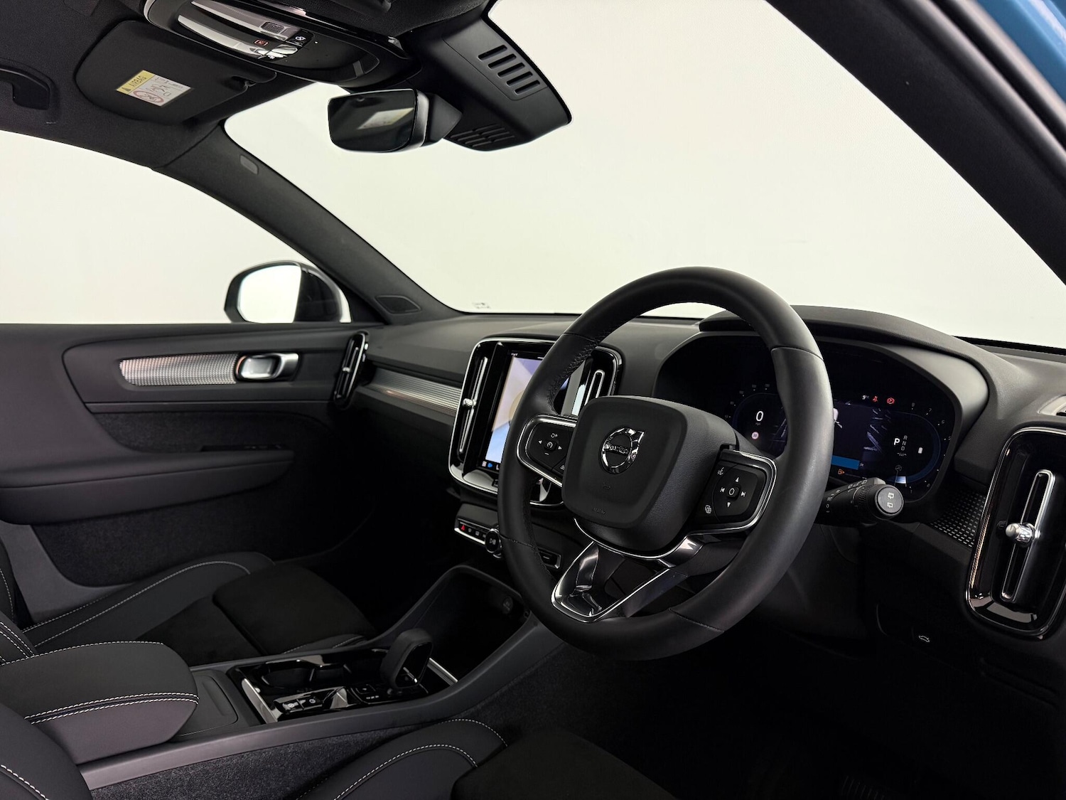 Used Volvo XC40 2023 for sale - 76936716: Photo 16