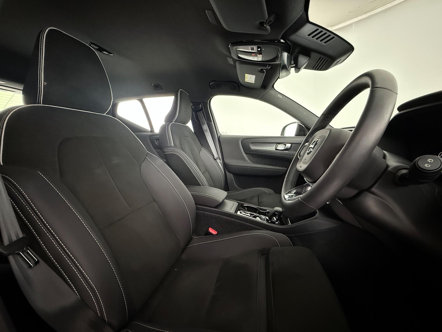 Used Volvo XC40 2023 for sale - 76936716: Photo 17