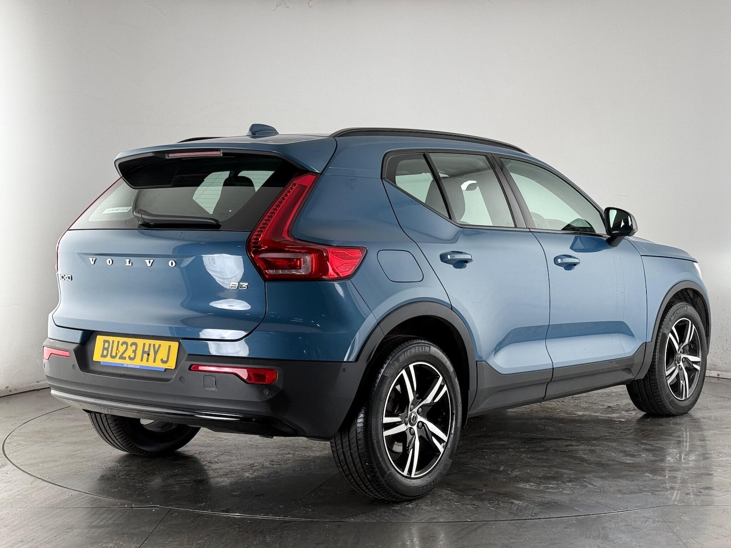 Used Volvo XC40 2023 for sale - 76936716: Photo 4
