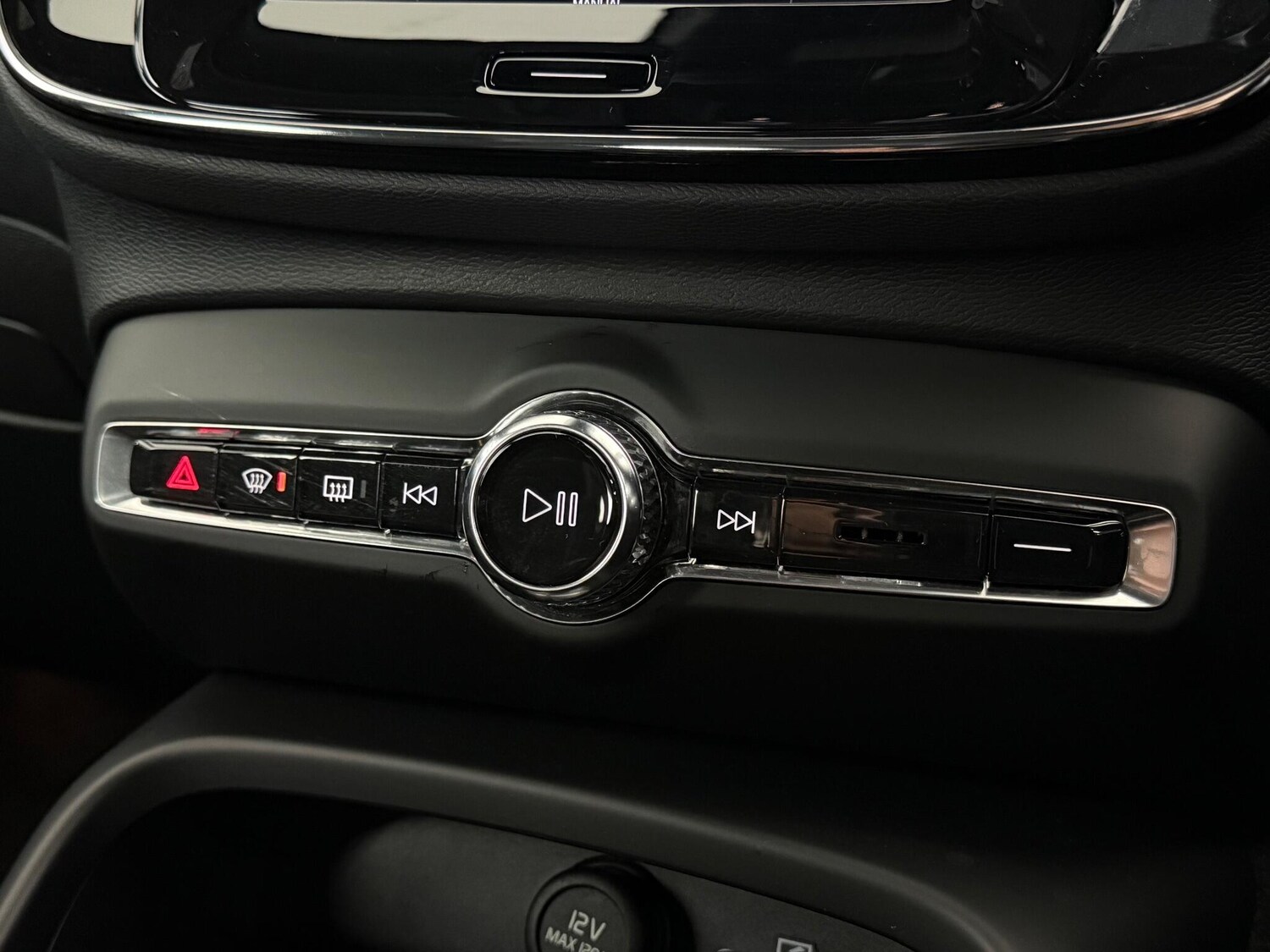 Used Volvo XC40 2023 for sale - 76936716: Photo 45