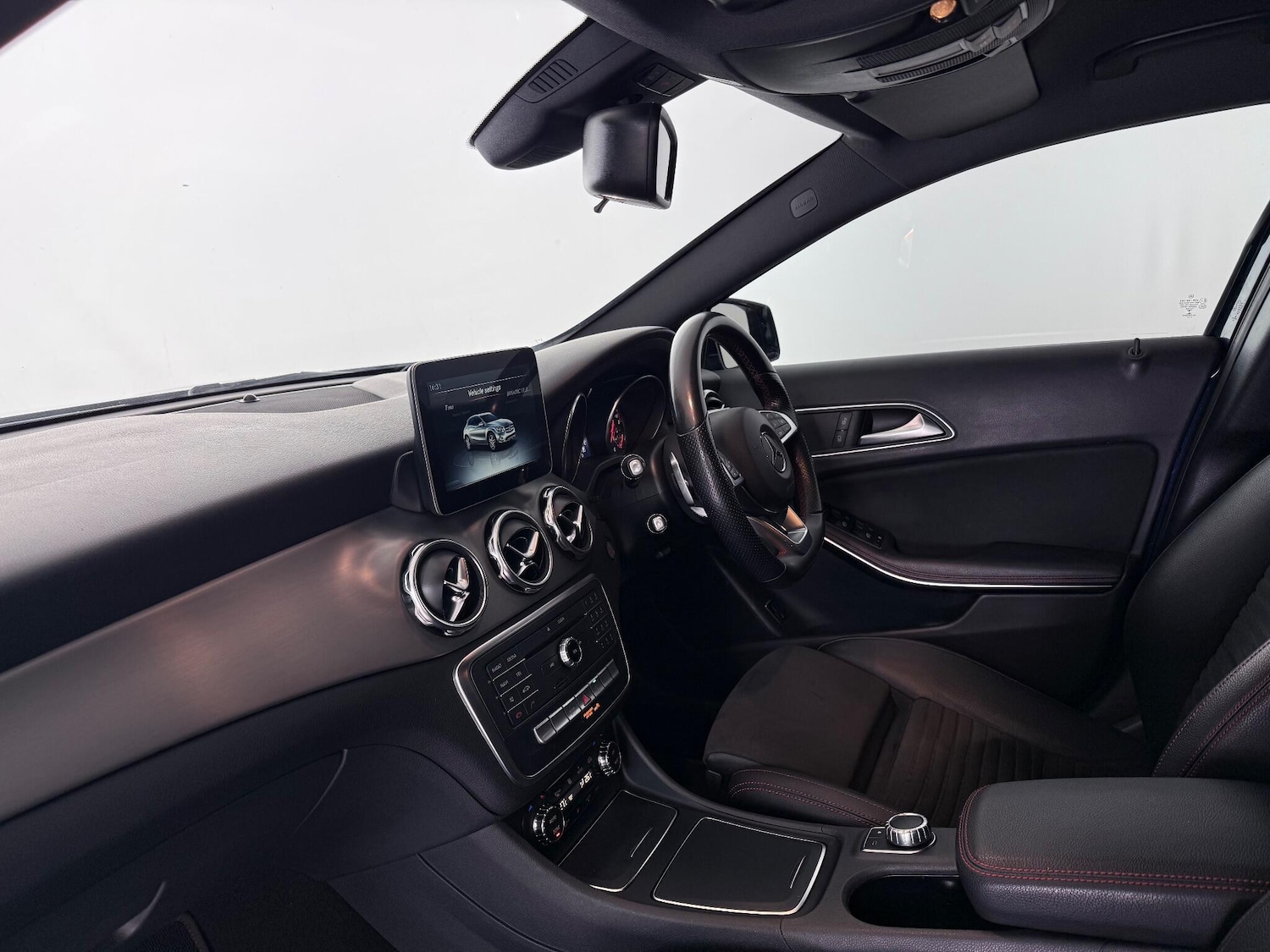 Used Mercedes-Benz GLA 2017 for sale - 76584679: Photo 20