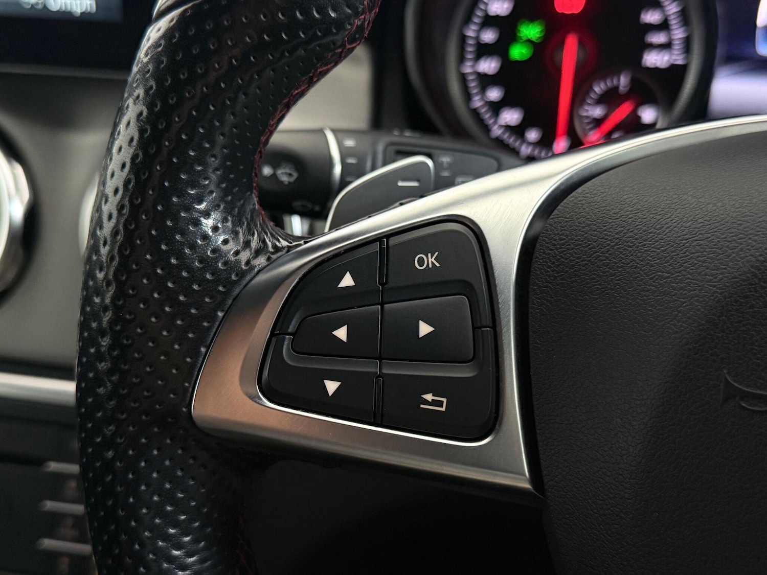 Used Mercedes-Benz GLA 2017 for sale - 76584679: Photo 23