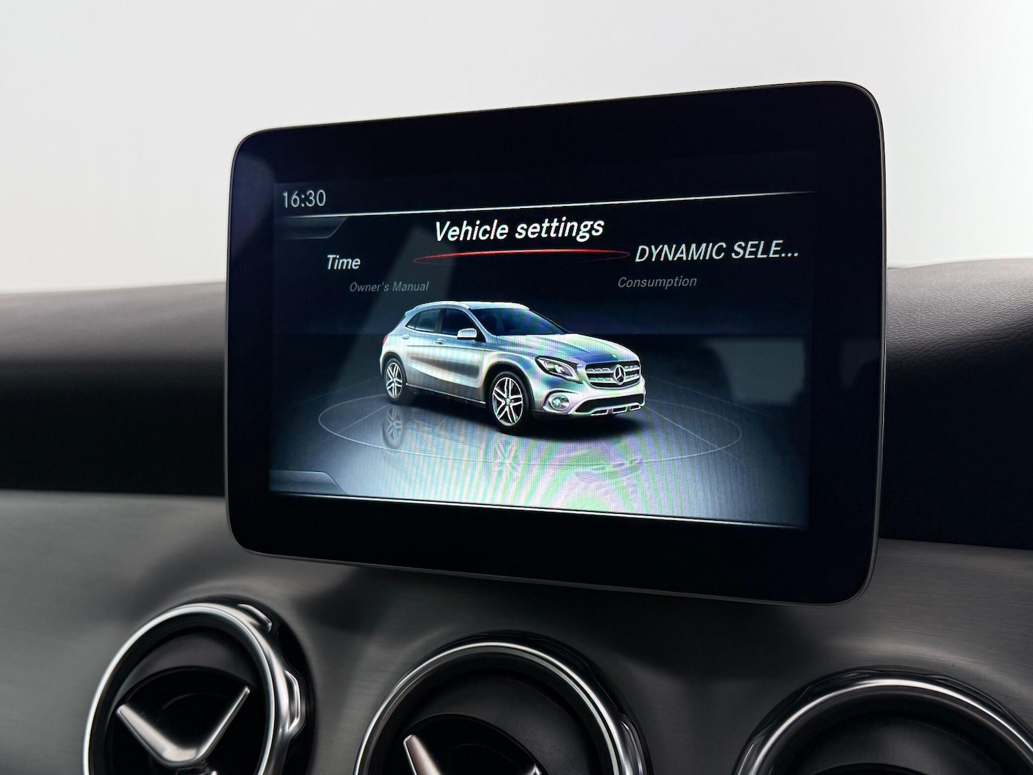 Used Mercedes-Benz GLA 2017 for sale - 76584679: Photo 33