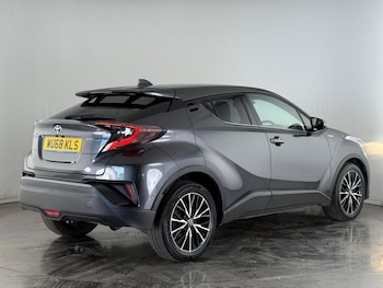 Used Toyota C-HR 2018 for sale - 75270228: Photo