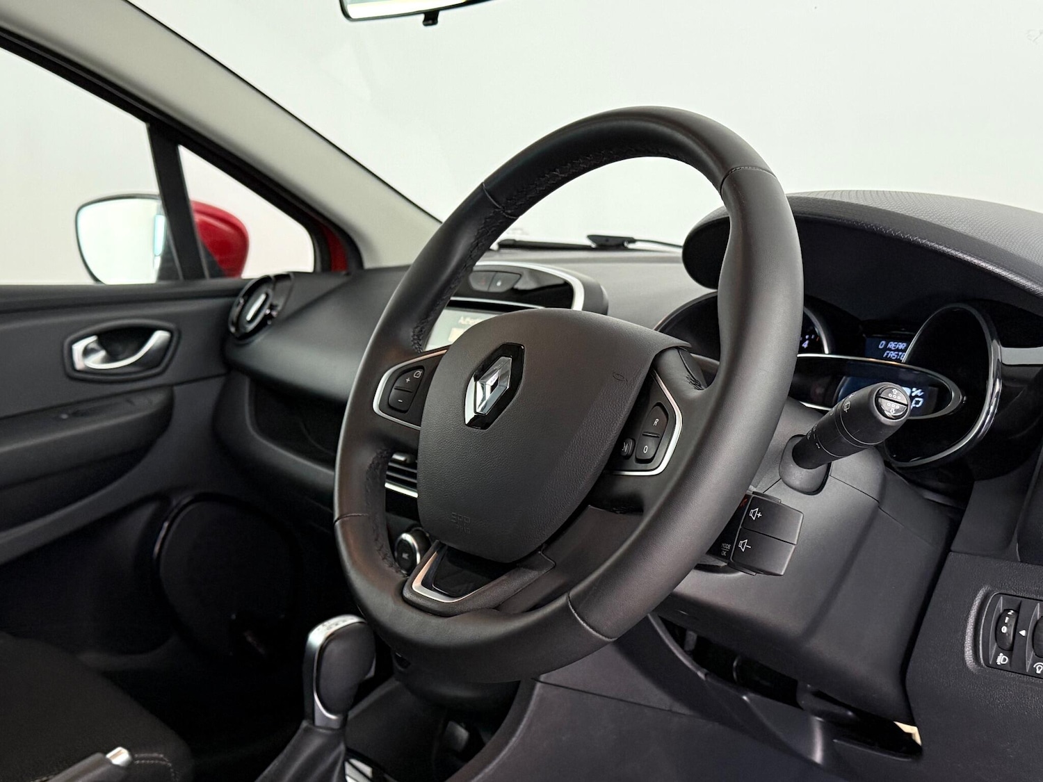 Used Renault Clio 2019 for sale - 77181016: Photo 18