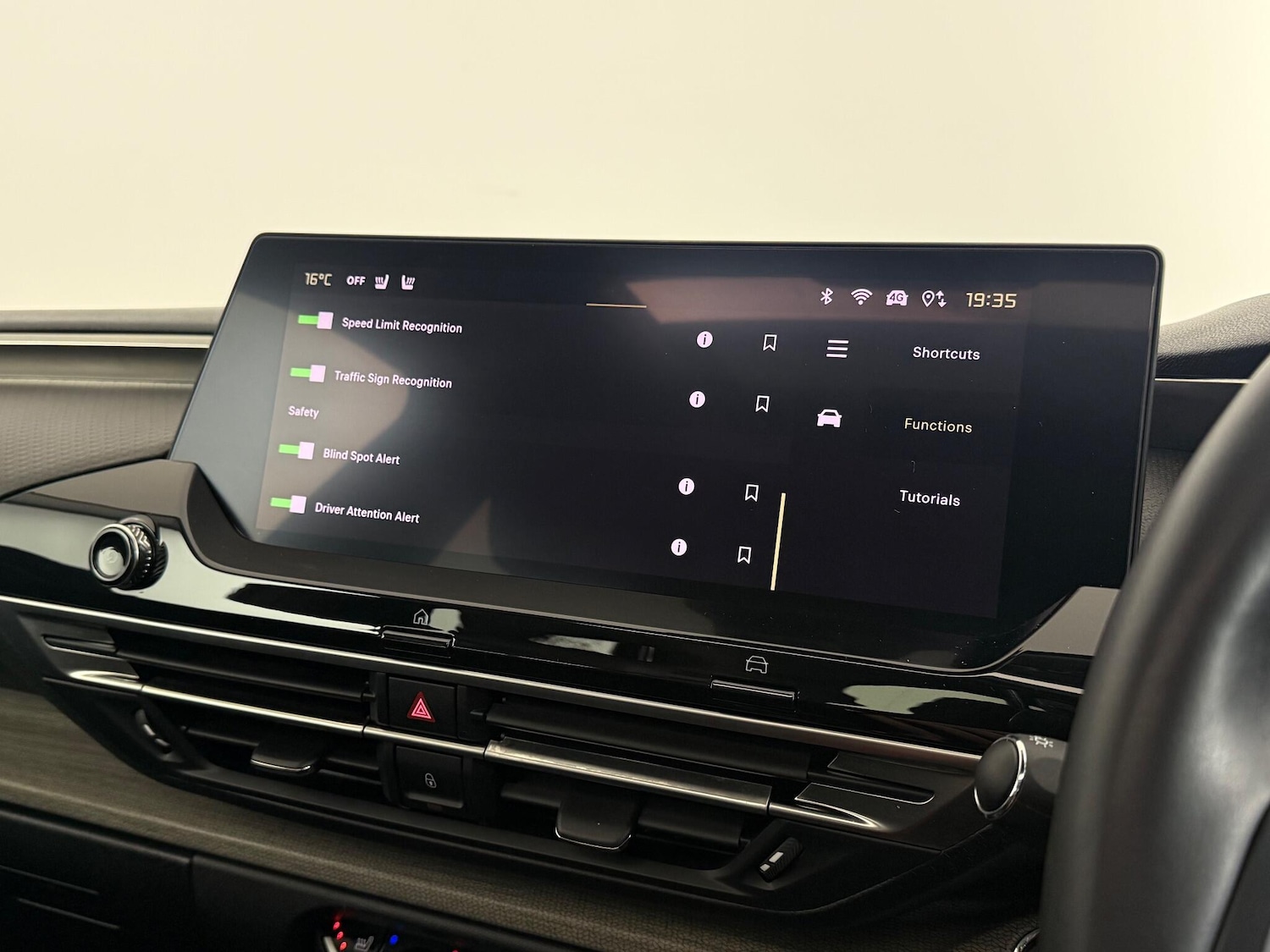 Used Citroen C5 X 2023 for sale - 76666877: Photo 39