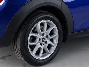 Used MINI Hatch 2019 for sale - 77940888: Photo