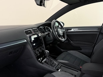 Used Volkswagen Golf 2020 for sale - 78977173: Photo
