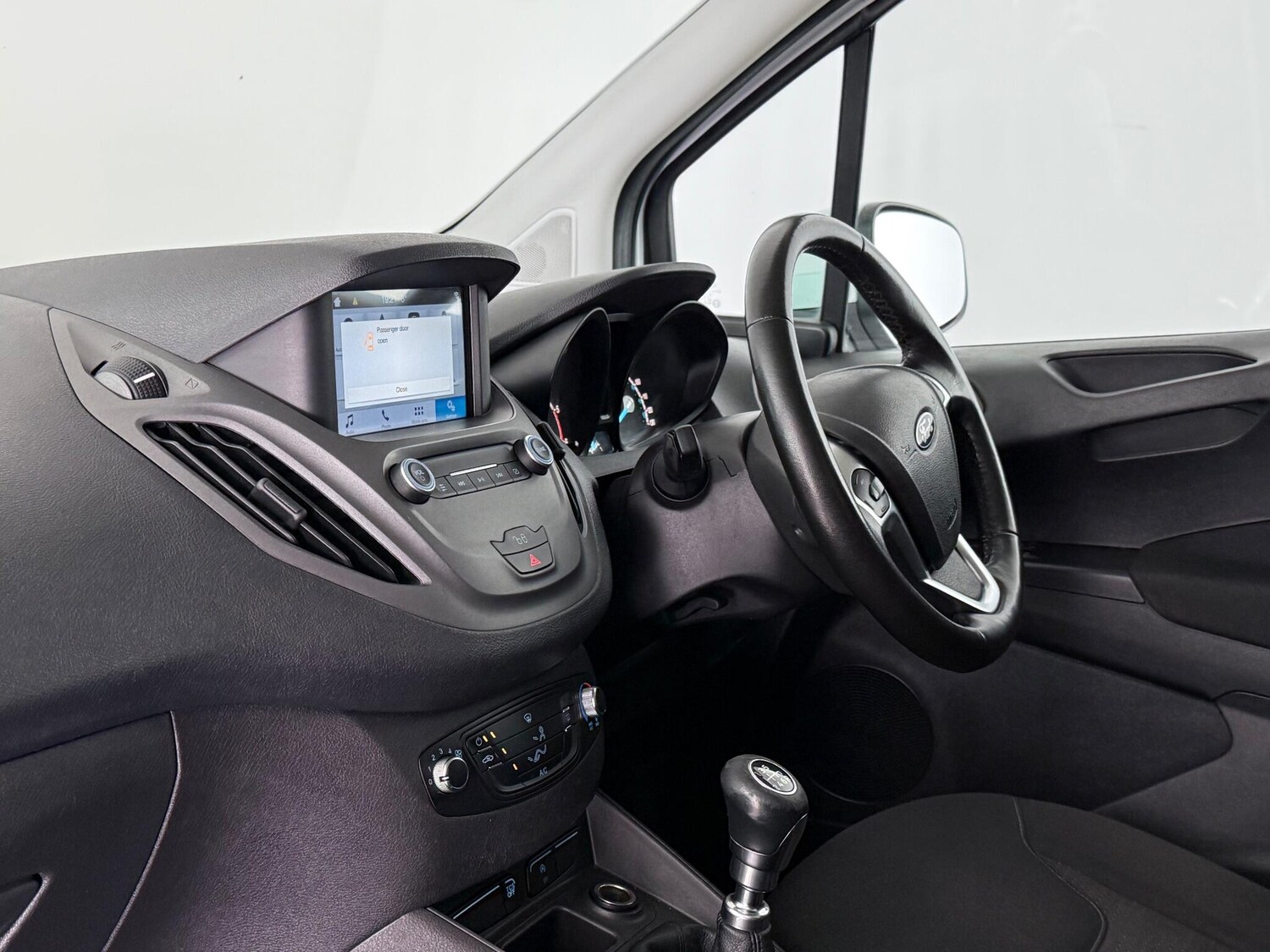 Used Ford Transit Courier 2020 for sale - 76714313: Photo 16