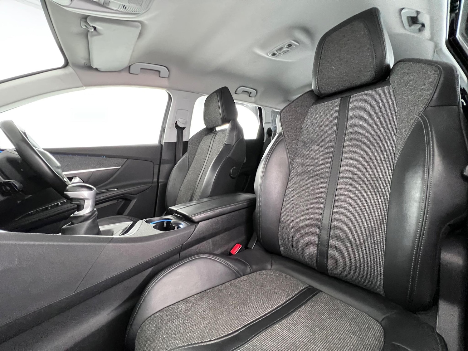 Used Peugeot 5008 2018 for sale - 76702235: Photo 17