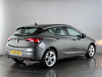 Used Vauxhall Astra 2018 for sale - 77332184: Photo