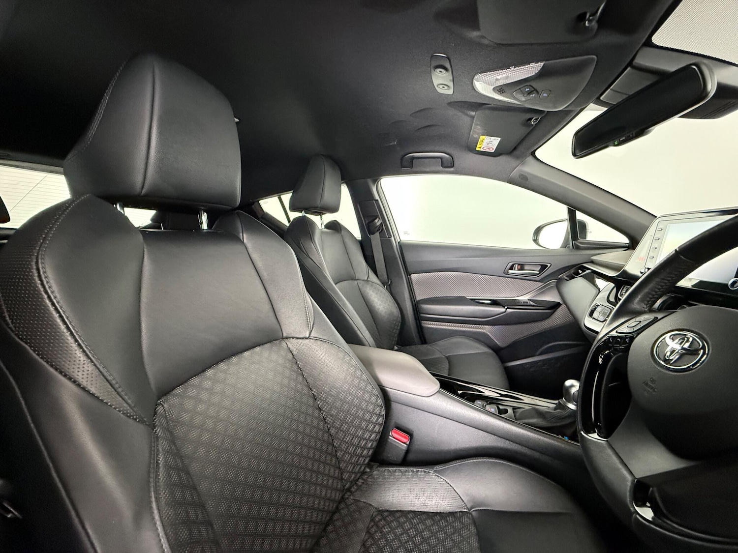 Used Toyota C-HR 2020 for sale - 77626404: Photo 11