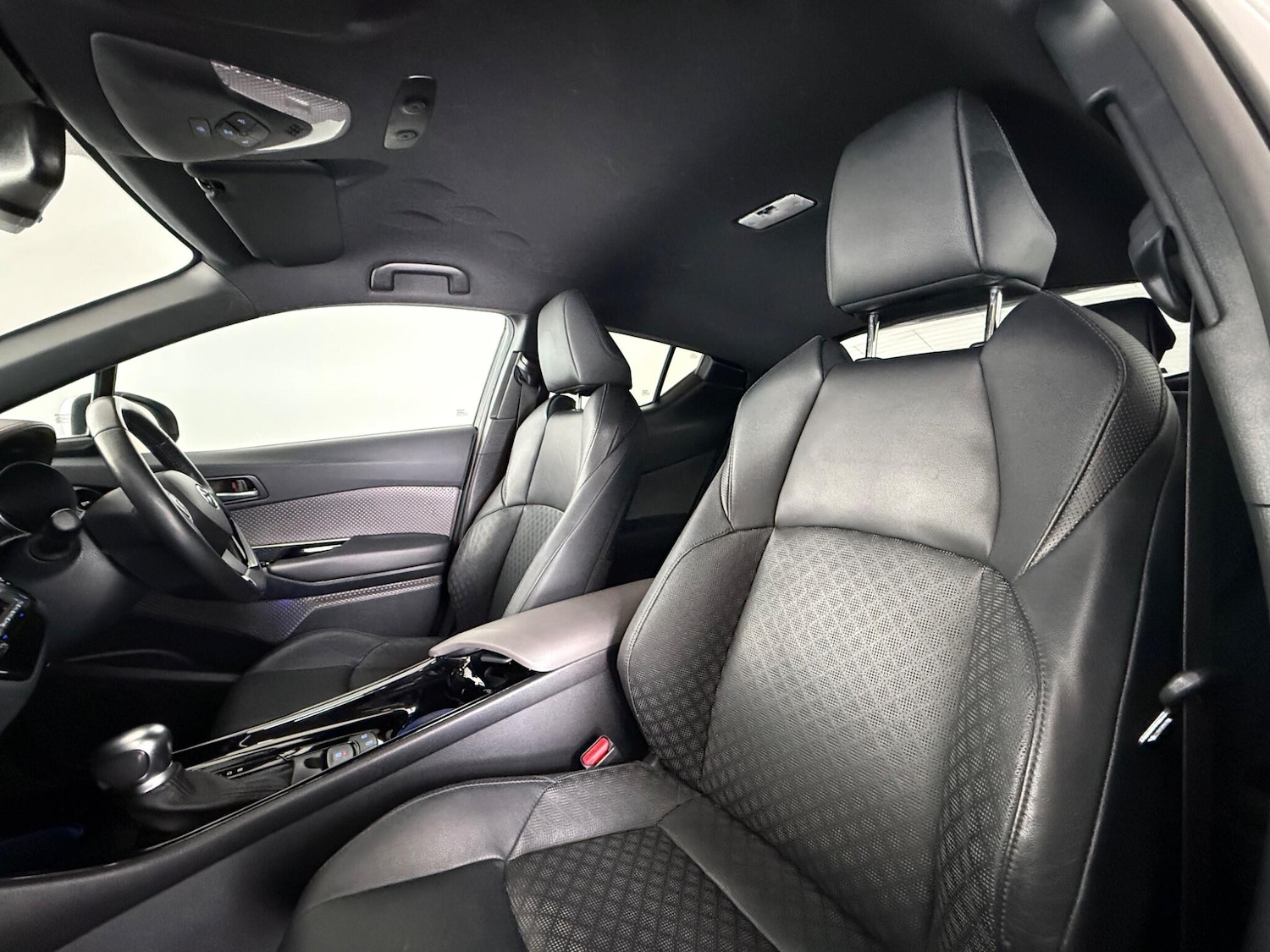 Used Toyota C-HR 2020 for sale - 77626404: Photo 14