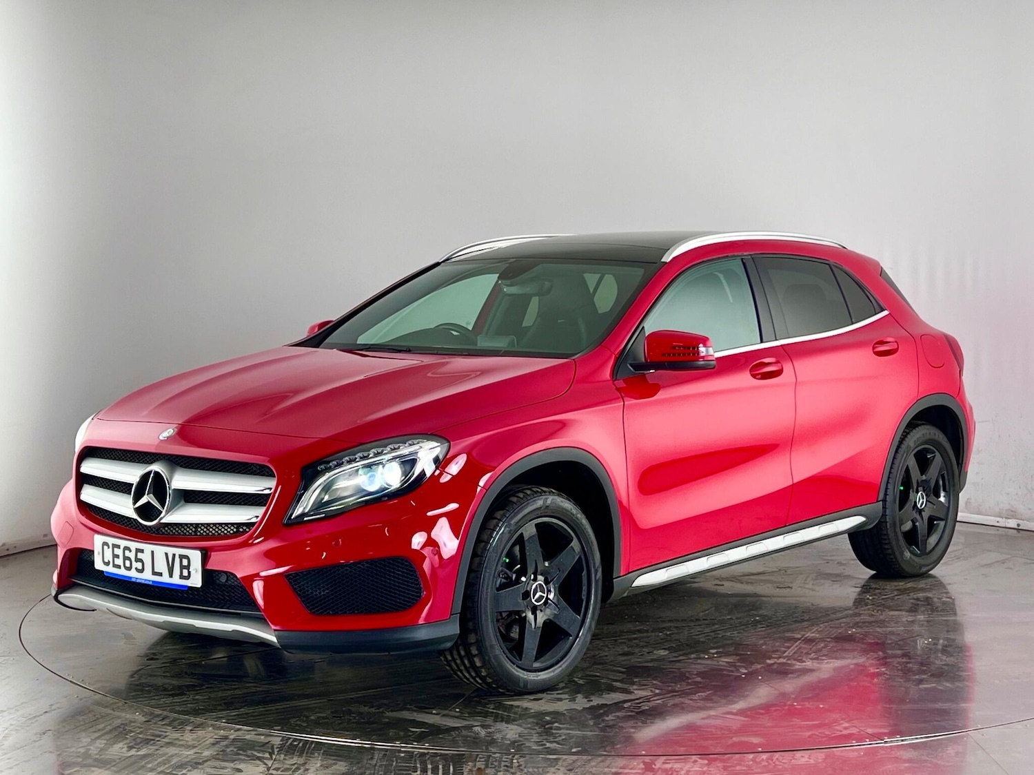 Used Mercedes-Benz GLA 2015 for sale - 77260536: Photo 2