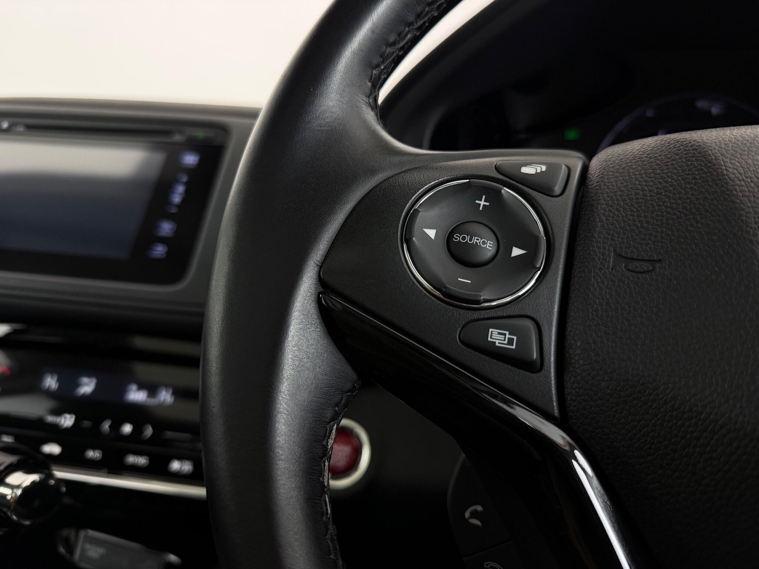 Used Honda HR-V 2017 for sale - 77217448: Photo 19