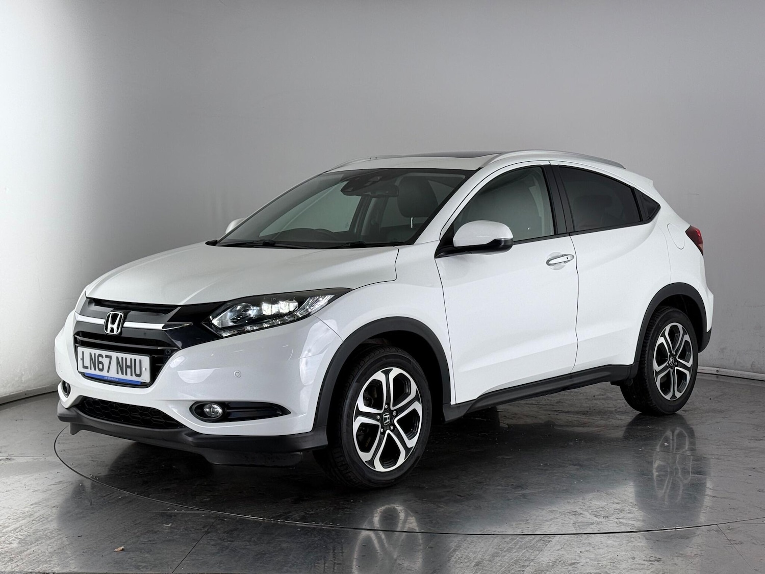 Used Honda HR-V 2017 for sale - 77217448: Photo 3