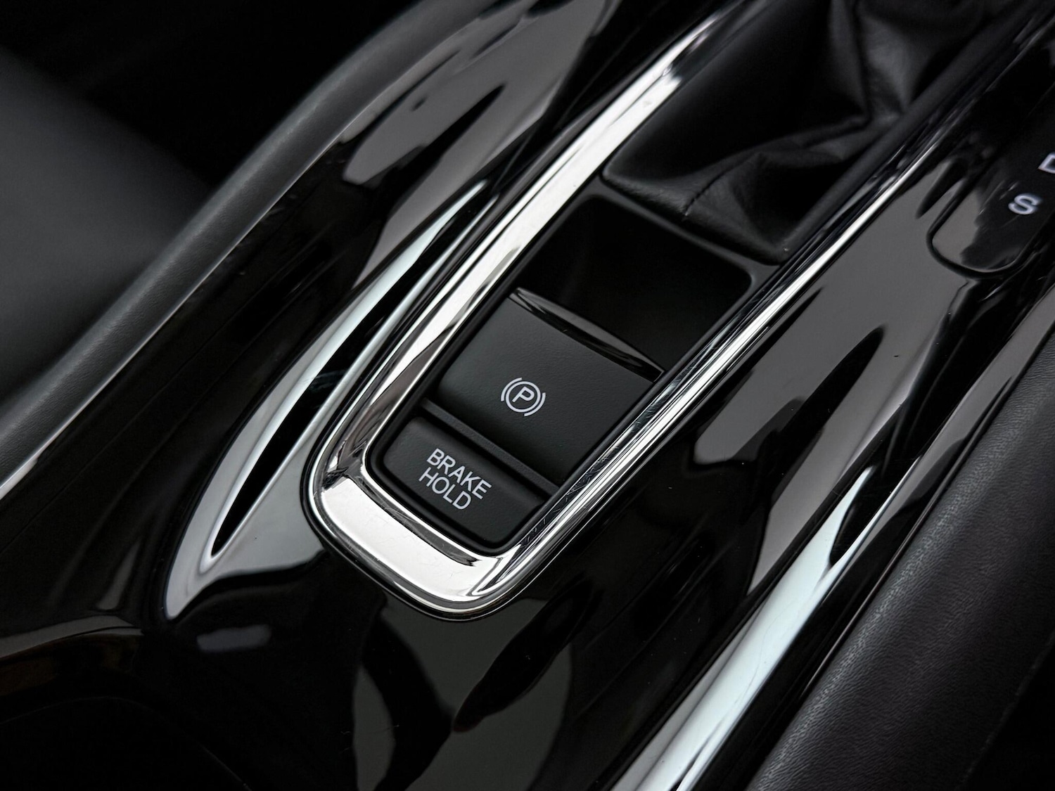 Used Honda HR-V 2017 for sale - 77217448: Photo 30