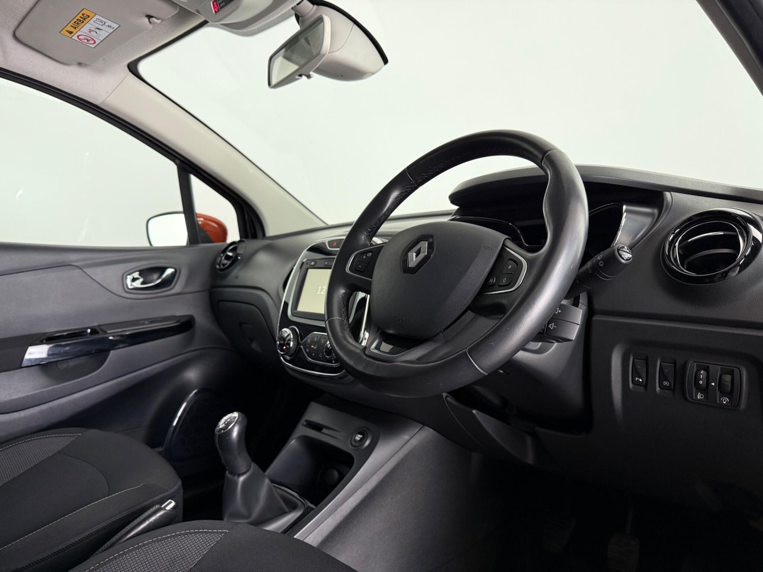 Used Renault Captur 2016 for sale - 77659183: Photo 9