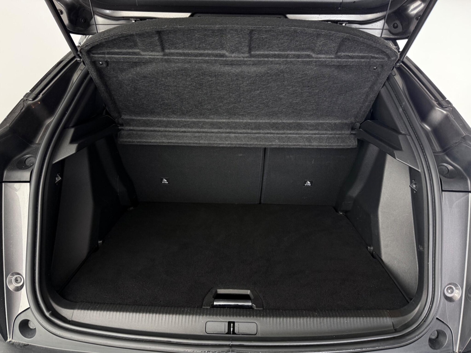 Used Peugeot 2008 2021 for sale - 77259615: Photo 10