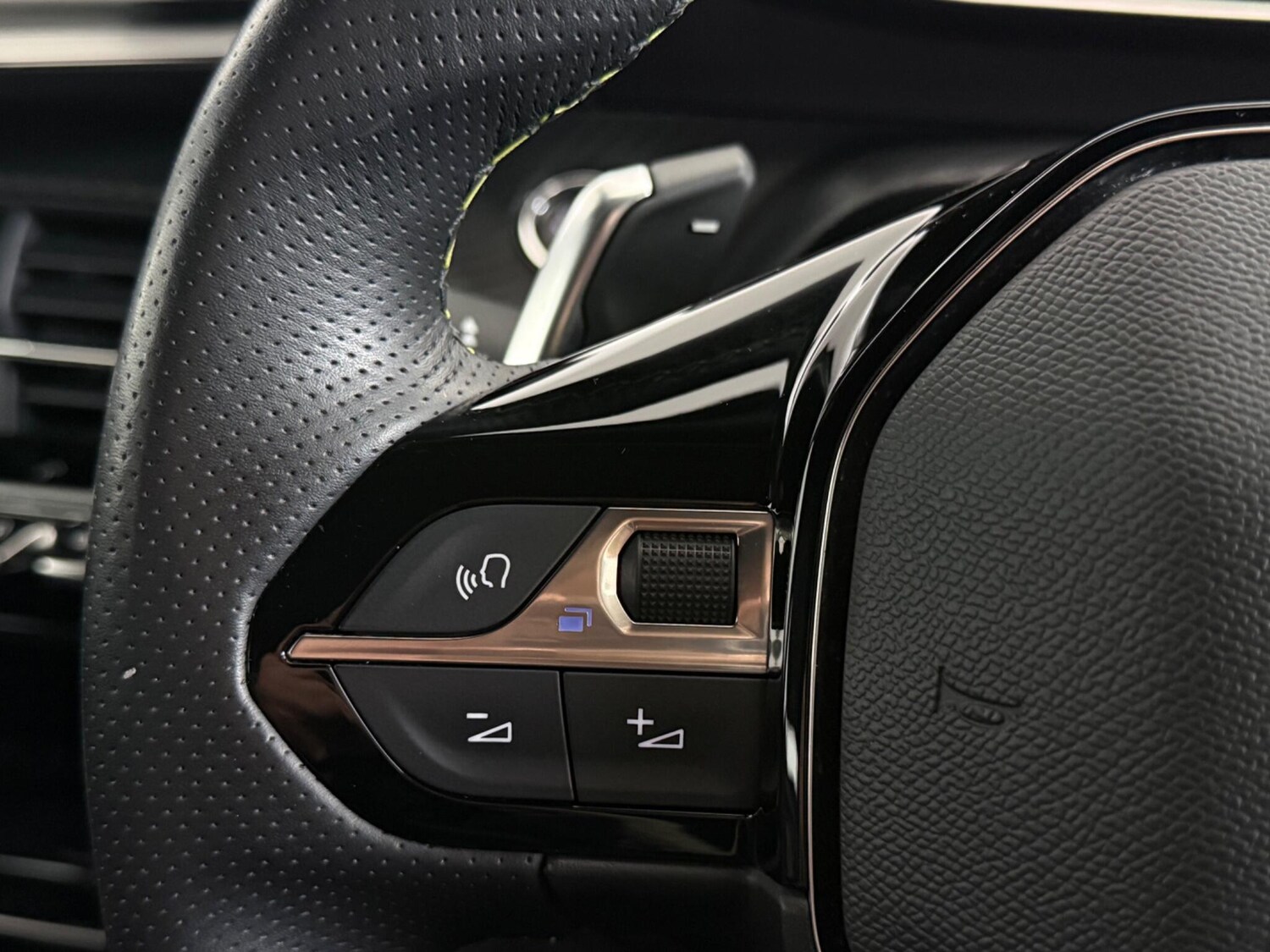 Used Peugeot 2008 2021 for sale - 77259615: Photo 18