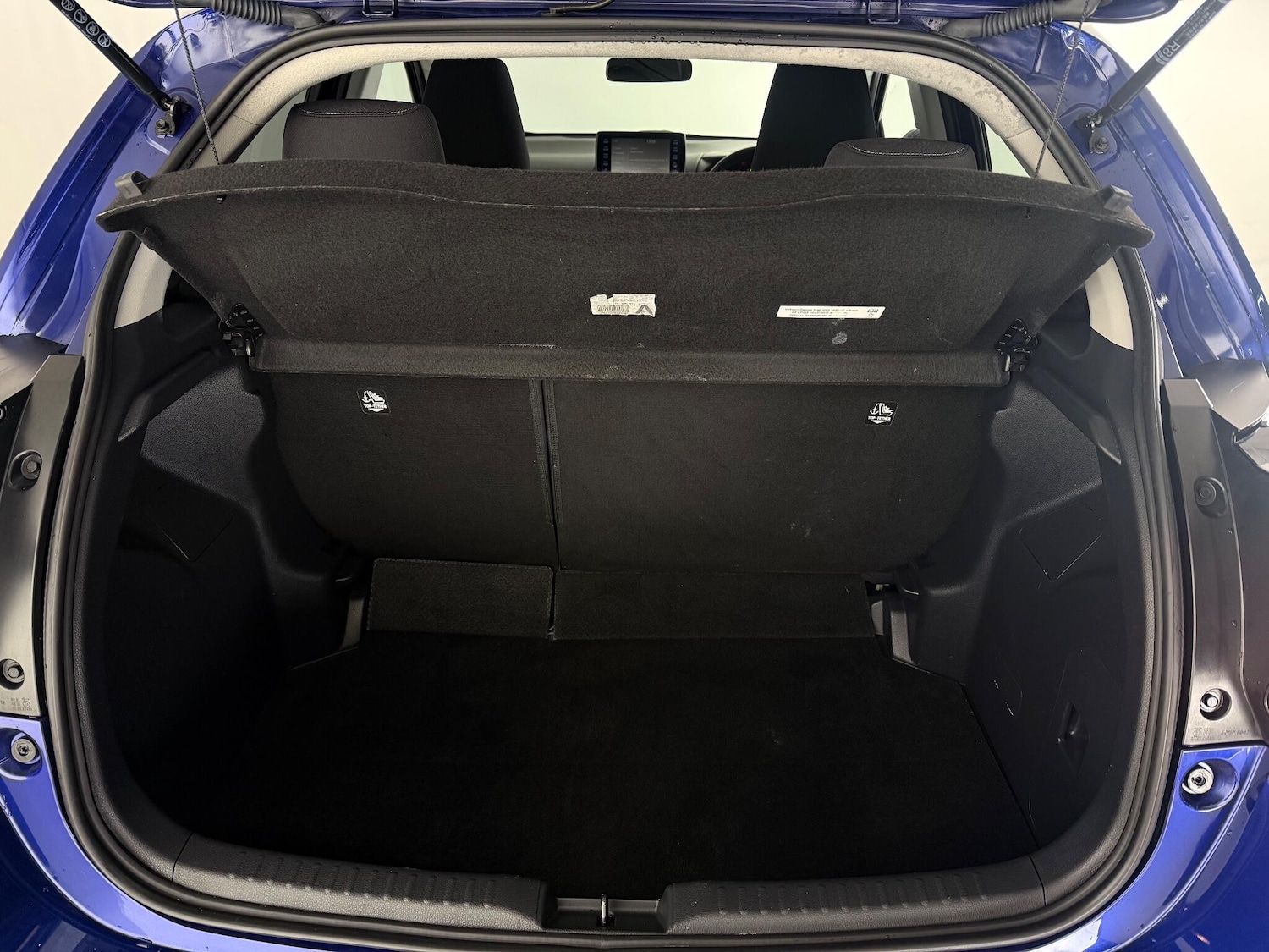 Used Toyota Yaris 2021 for sale - 76468409: Photo 10