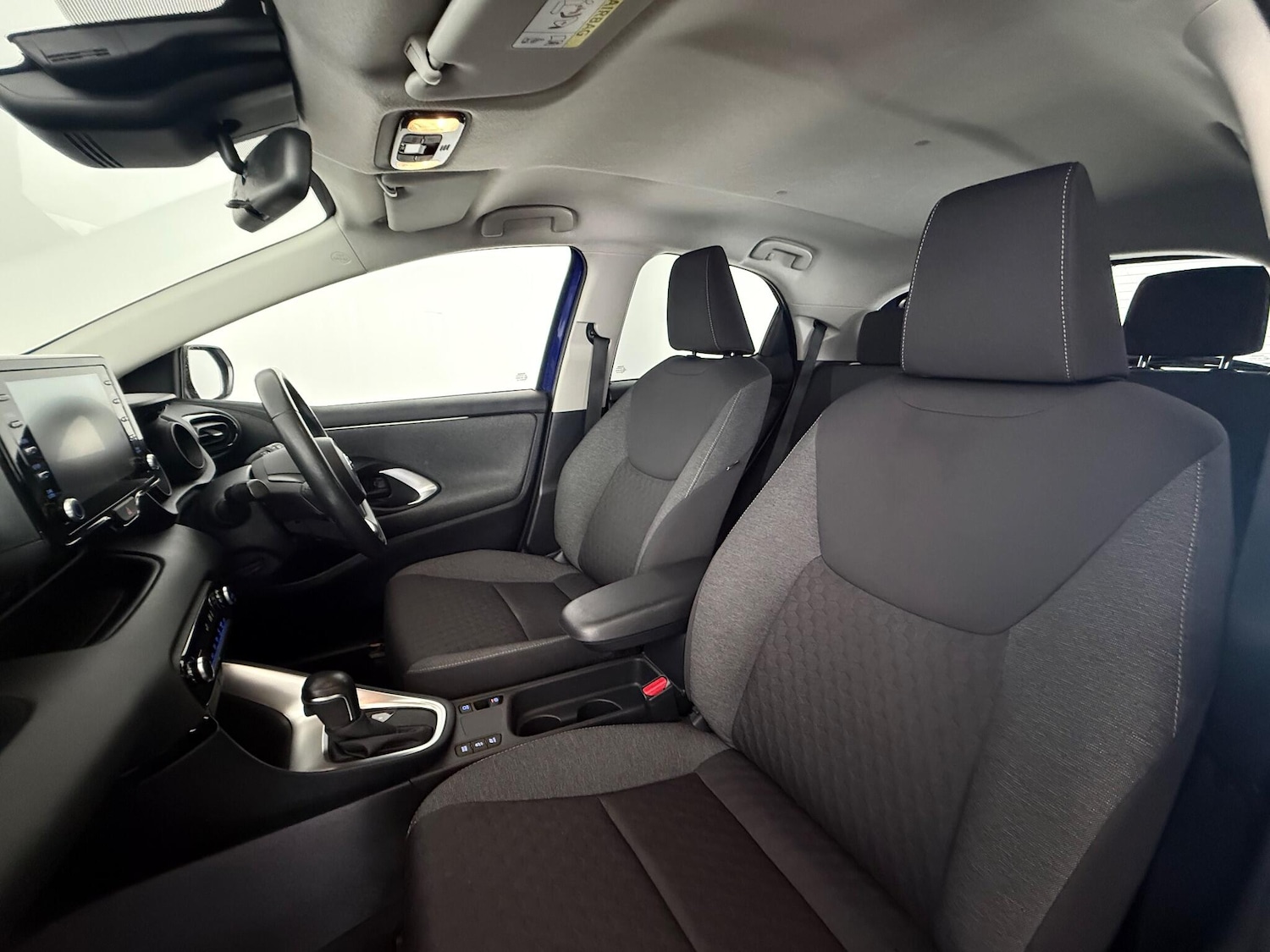 Used Toyota Yaris 2021 for sale - 76468409: Photo 17