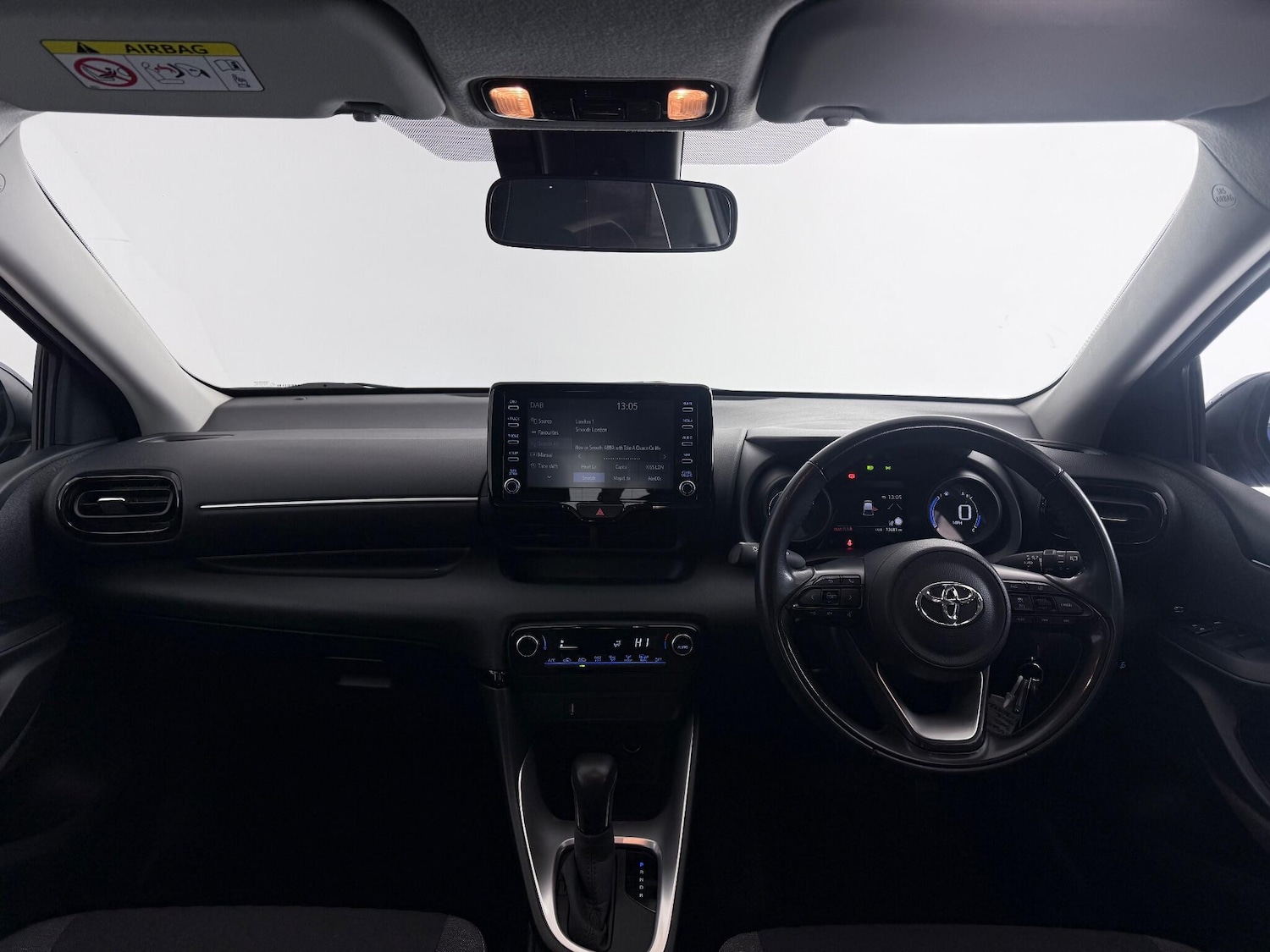 Used Toyota Yaris 2021 for sale - 76468409: Photo 19