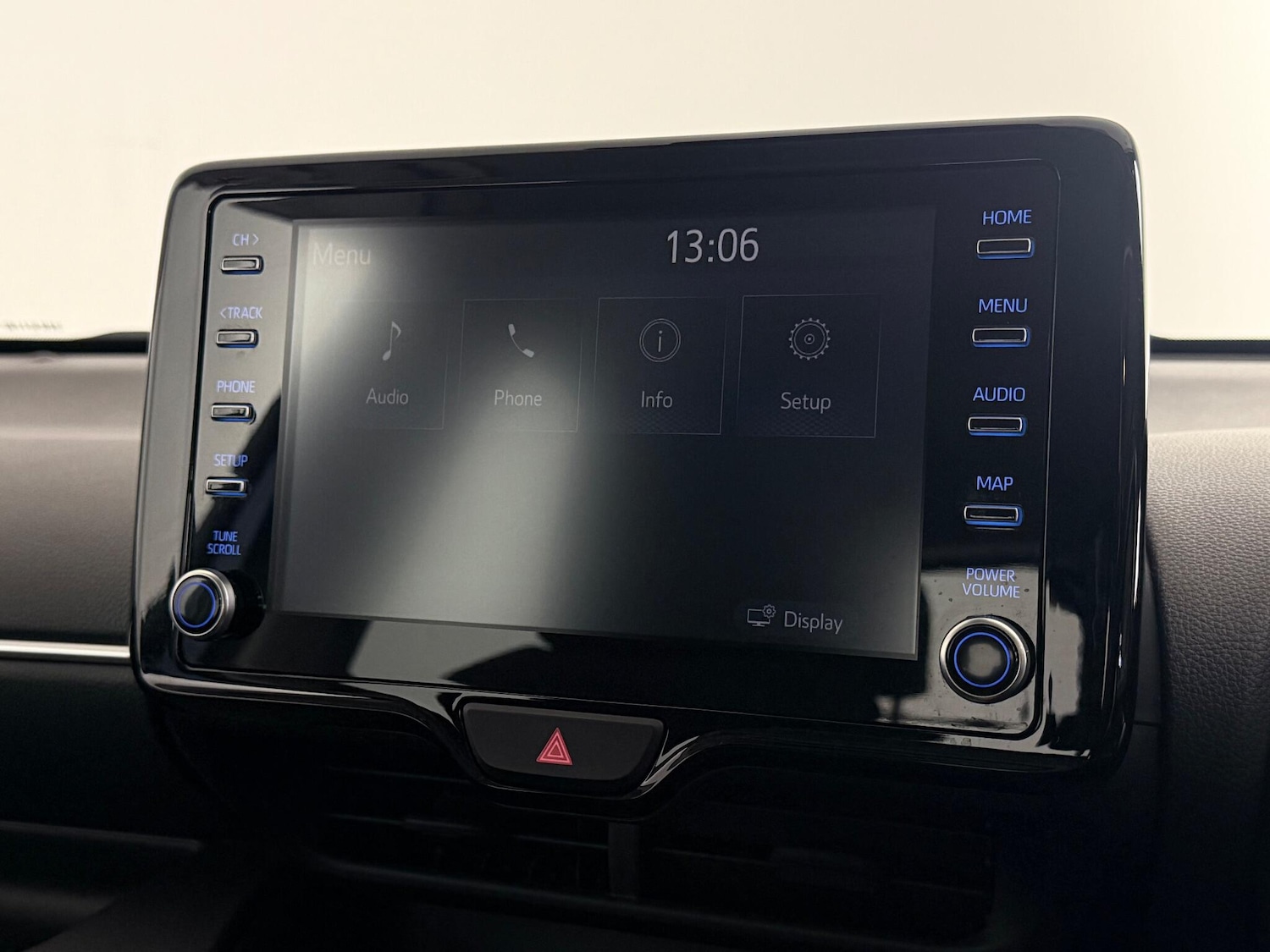 Used Toyota Yaris 2021 for sale - 76468409: Photo 28