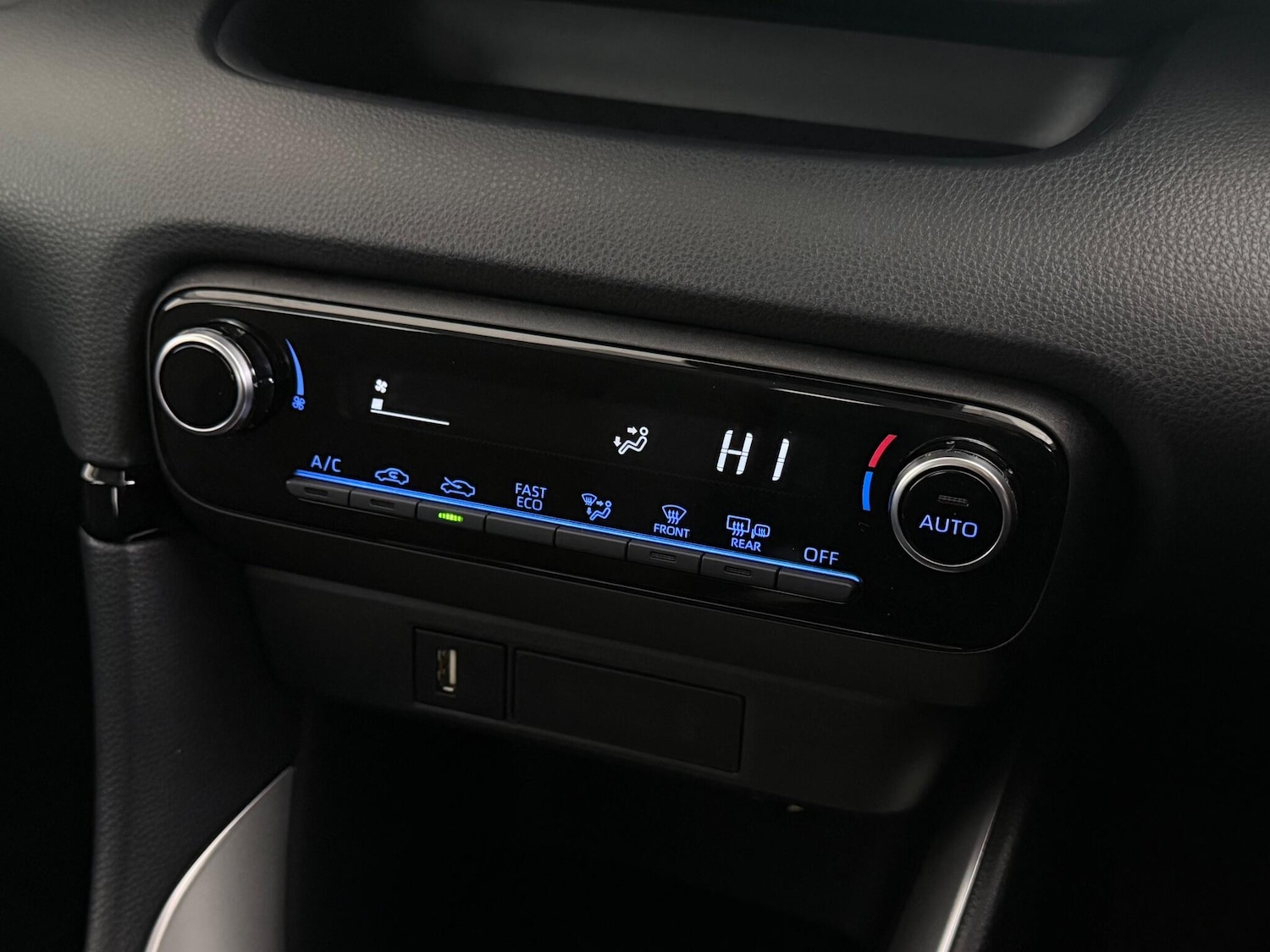 Used Toyota Yaris 2021 for sale - 76468409: Photo 36