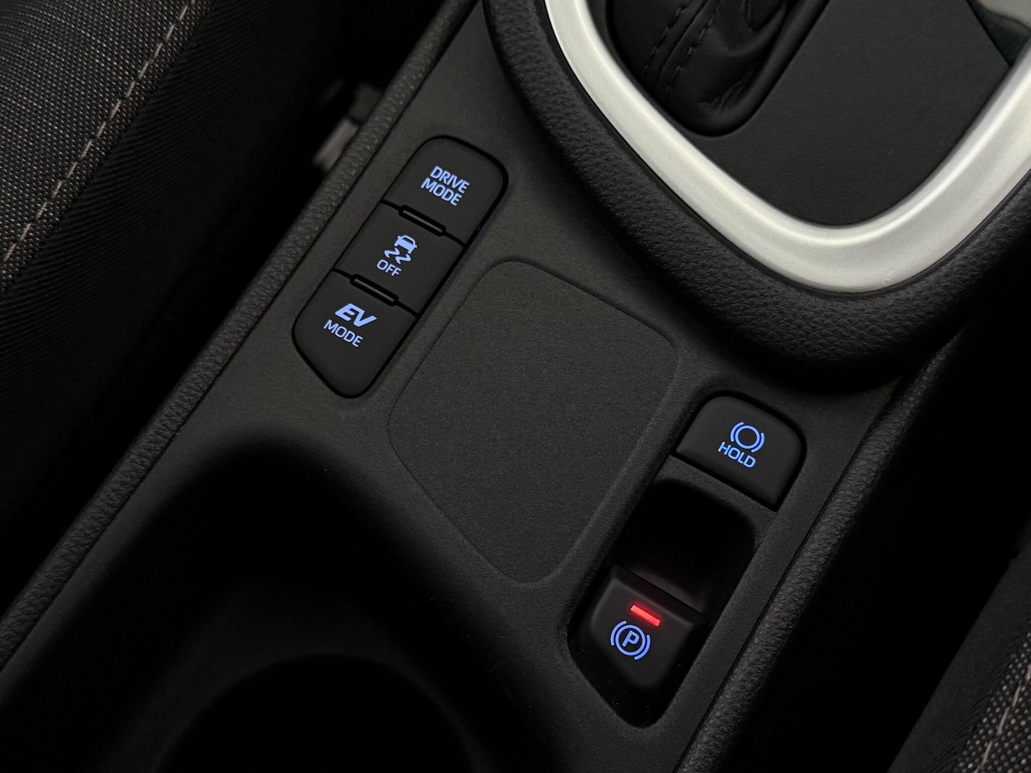 Used Toyota Yaris 2021 for sale - 76468409: Photo 38