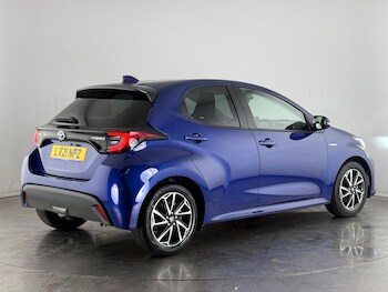 Used Toyota Yaris 2021 for sale - 76468409: Photo