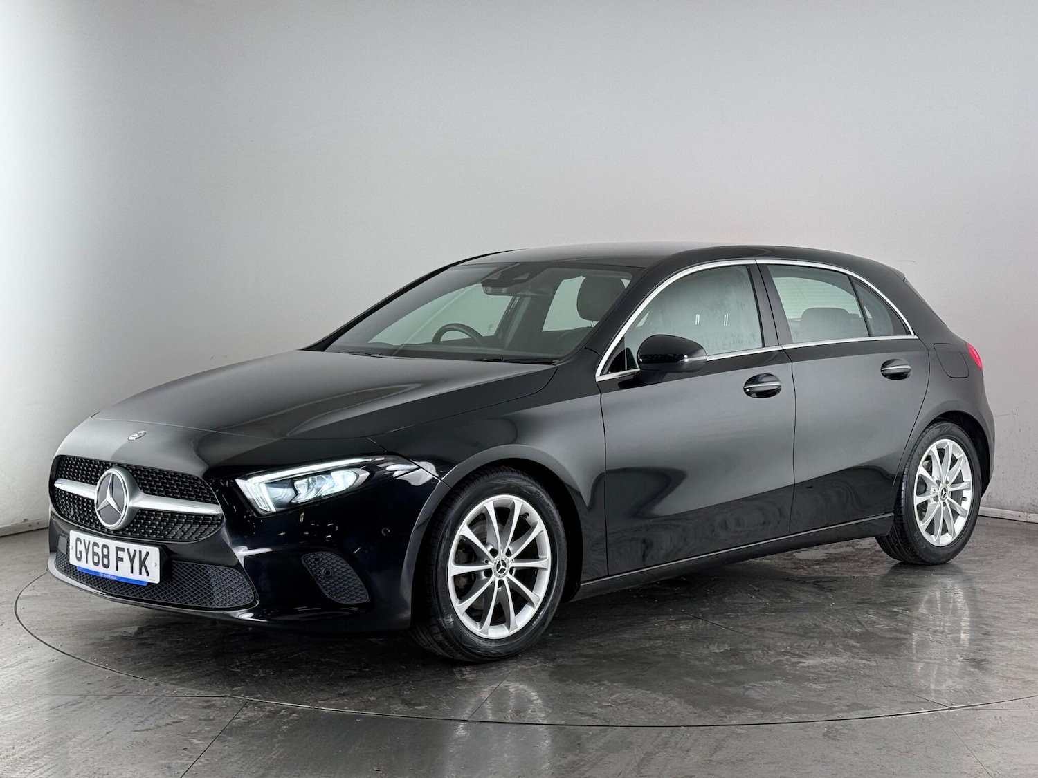 Used Mercedes-Benz A-Class 2018 for sale - 77246408: Photo 2