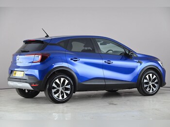 Used Renault Captur 2022 for sale - 78261543: Photo