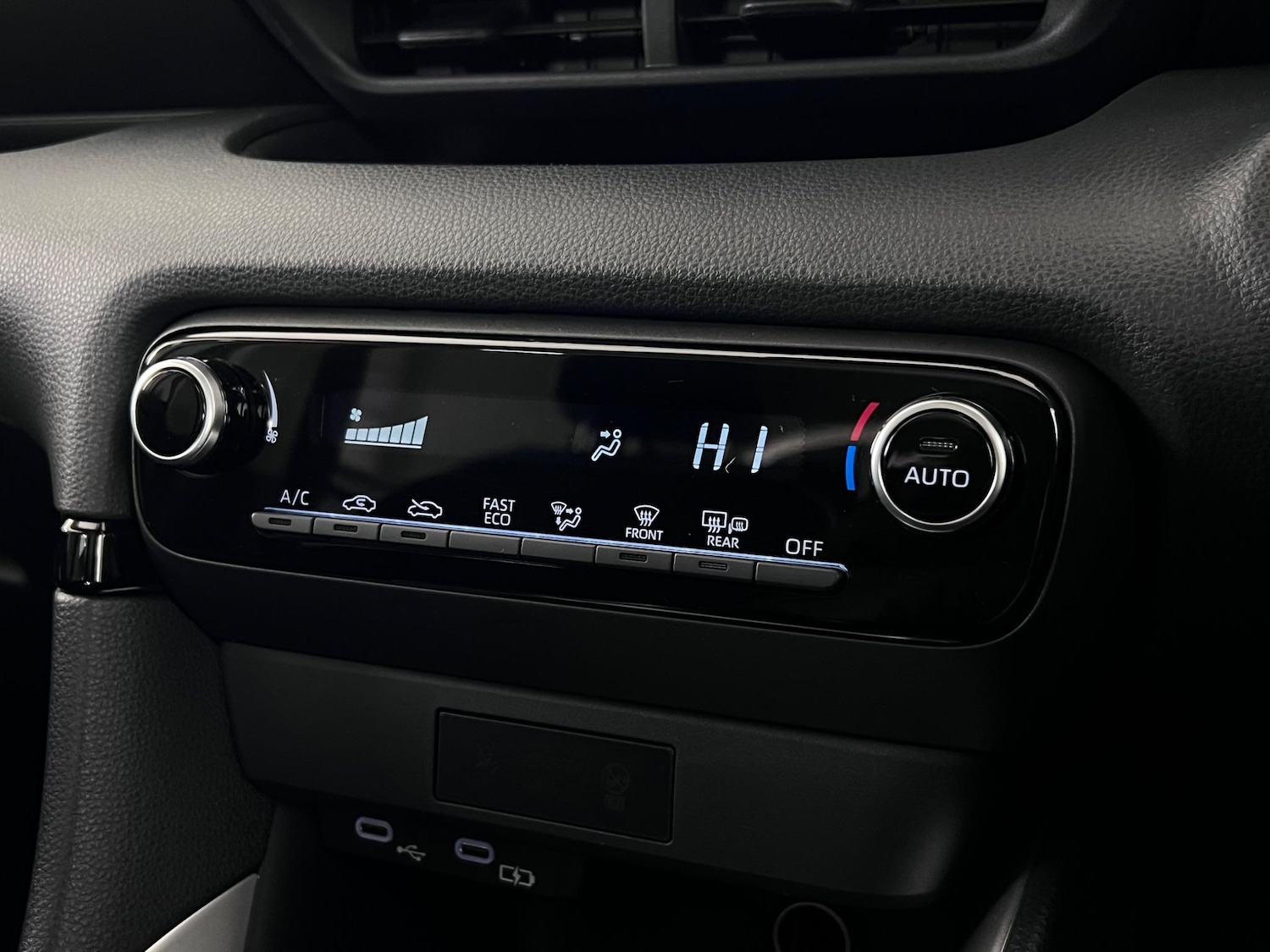 Used Mazda Mazda2 HYBRID 2024 for sale - 76468740: Photo 37